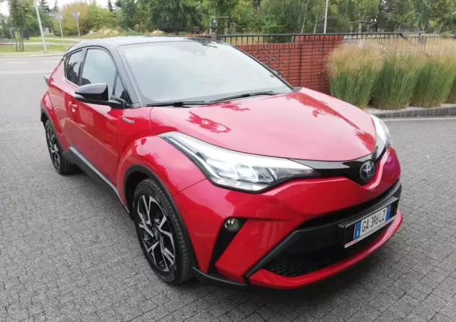 TOYOTA C-HR 