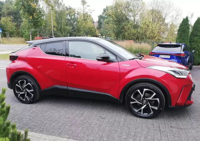 TOYOTA C-HR 