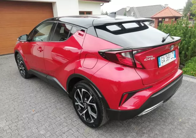 TOYOTA C-HR 