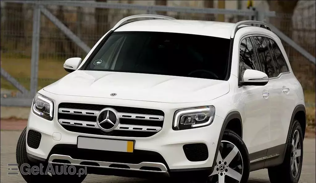MERCEDES-BENZ GLB 