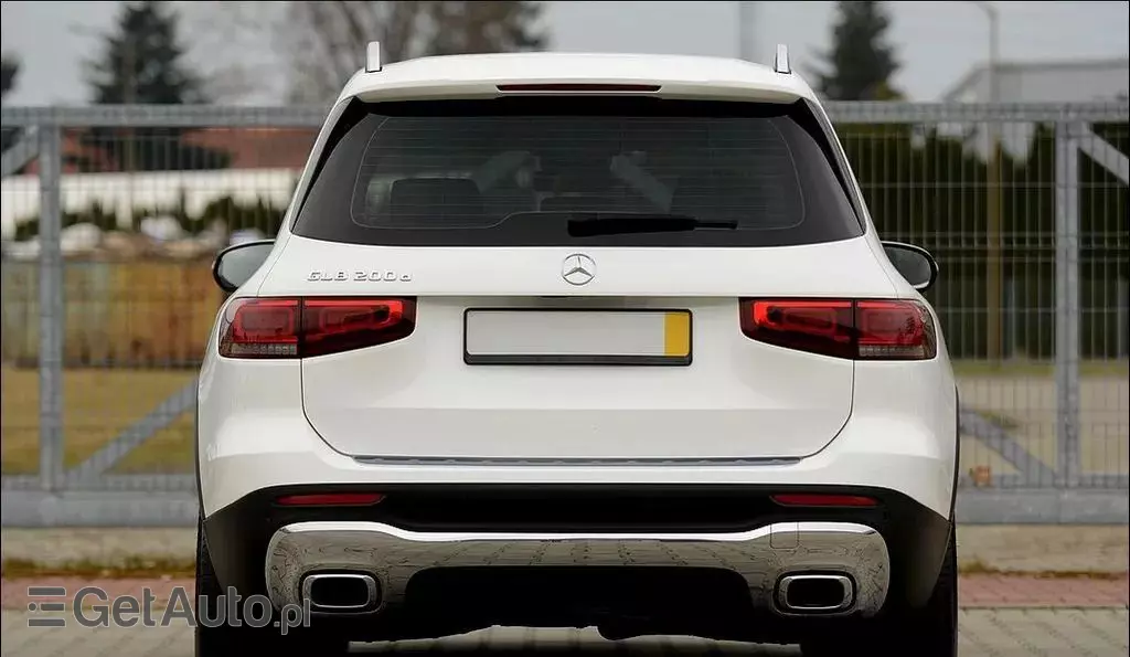 MERCEDES-BENZ GLB 