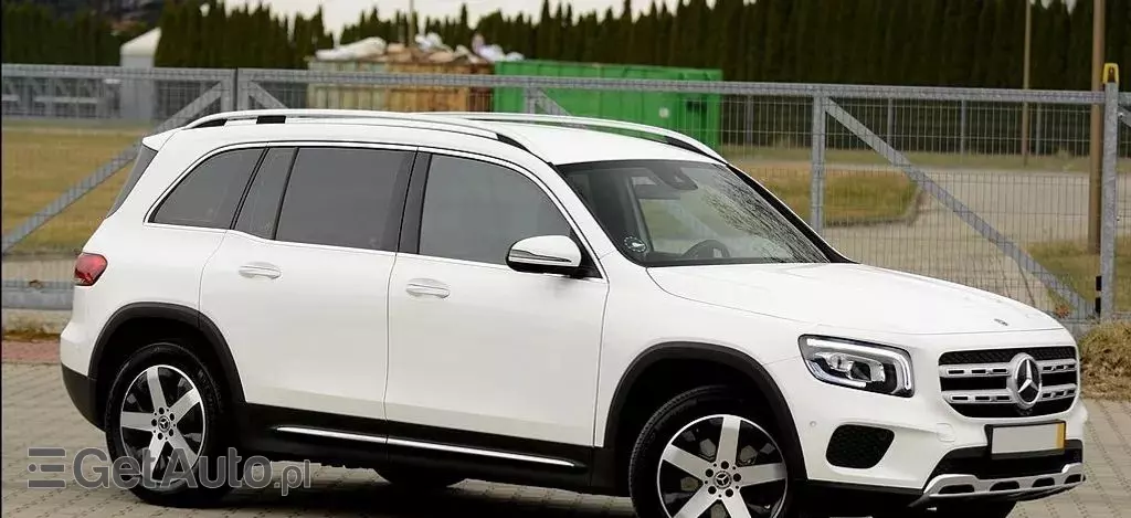 MERCEDES-BENZ GLB 
