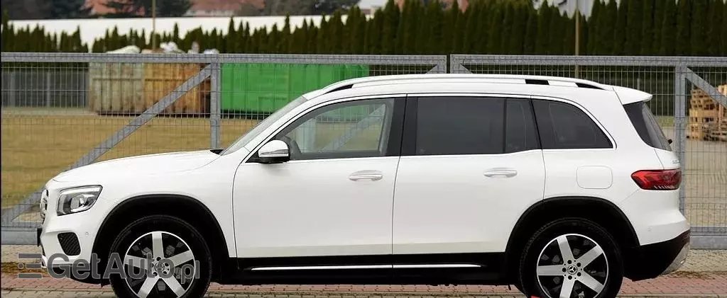 MERCEDES-BENZ GLB 