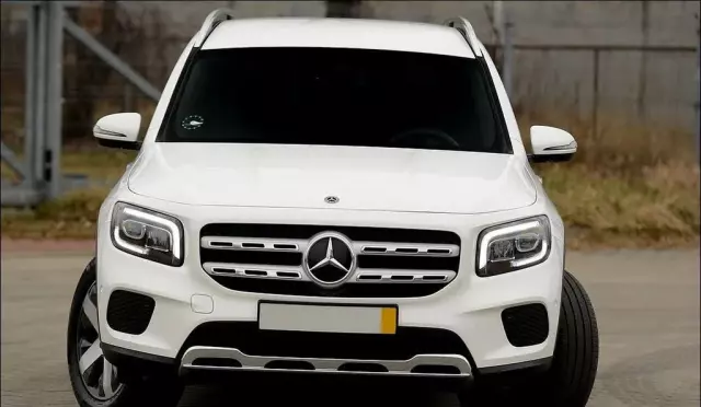 MERCEDES-BENZ GLB 