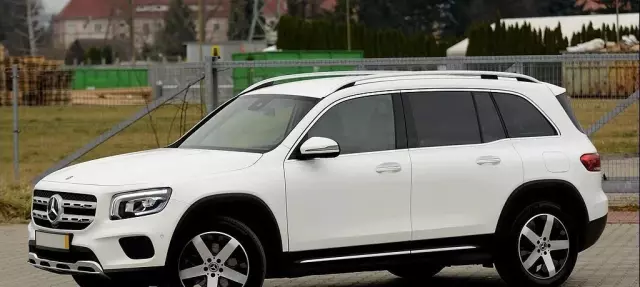 MERCEDES-BENZ GLB 