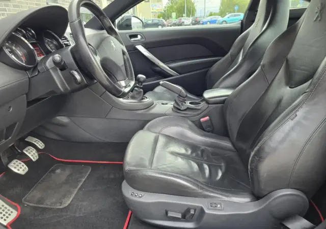 PEUGEOT RCZ 1.6 200 THP