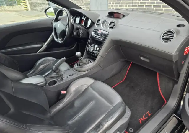 PEUGEOT RCZ 1.6 200 THP
