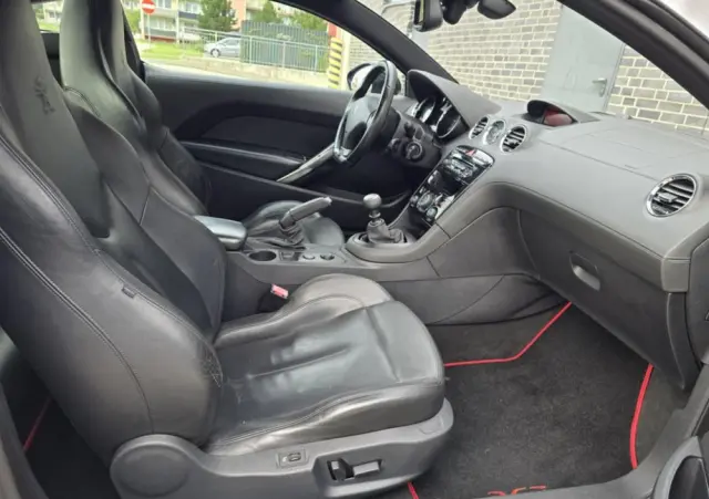 PEUGEOT RCZ 1.6 200 THP