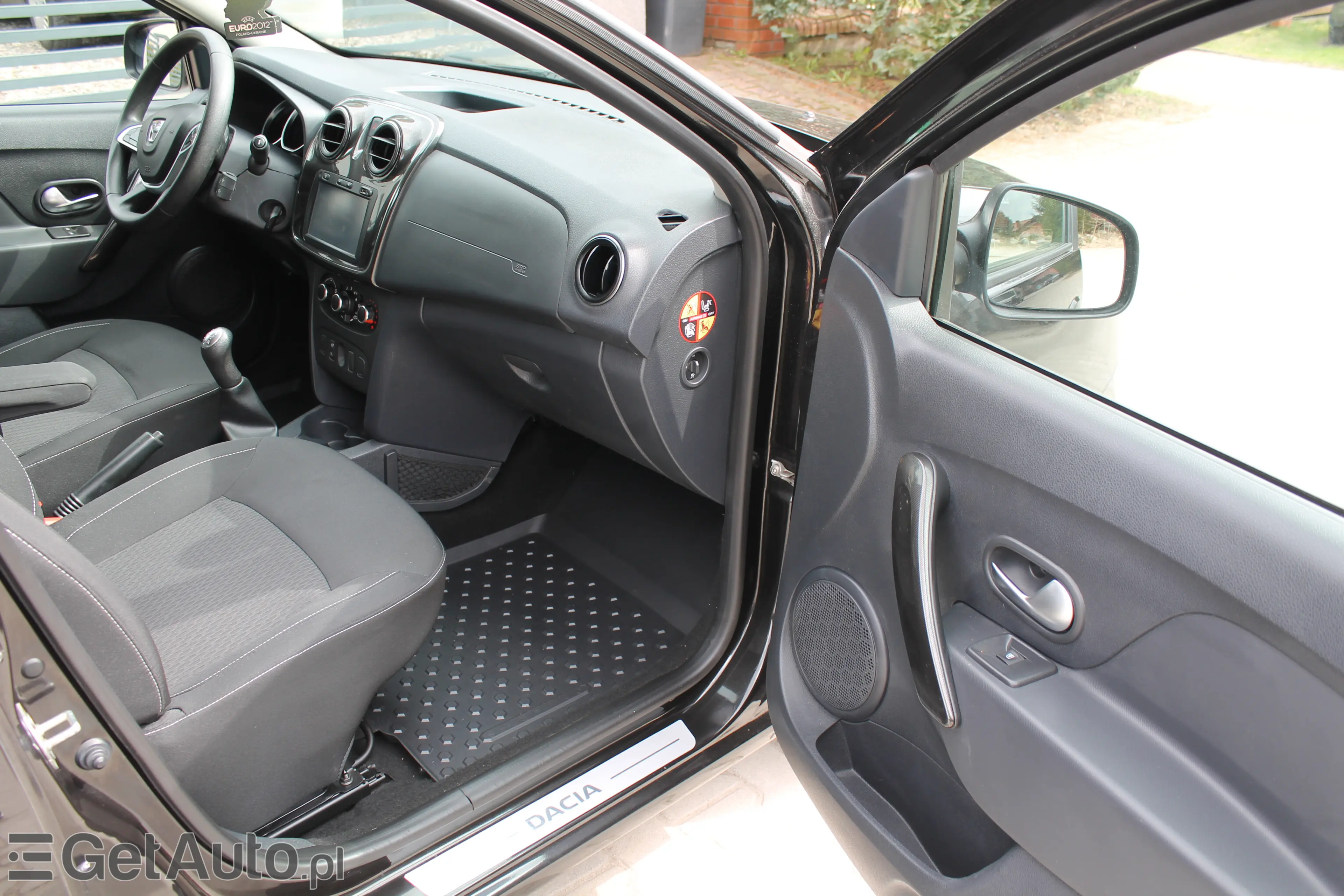 DACIA Sandero Laureate