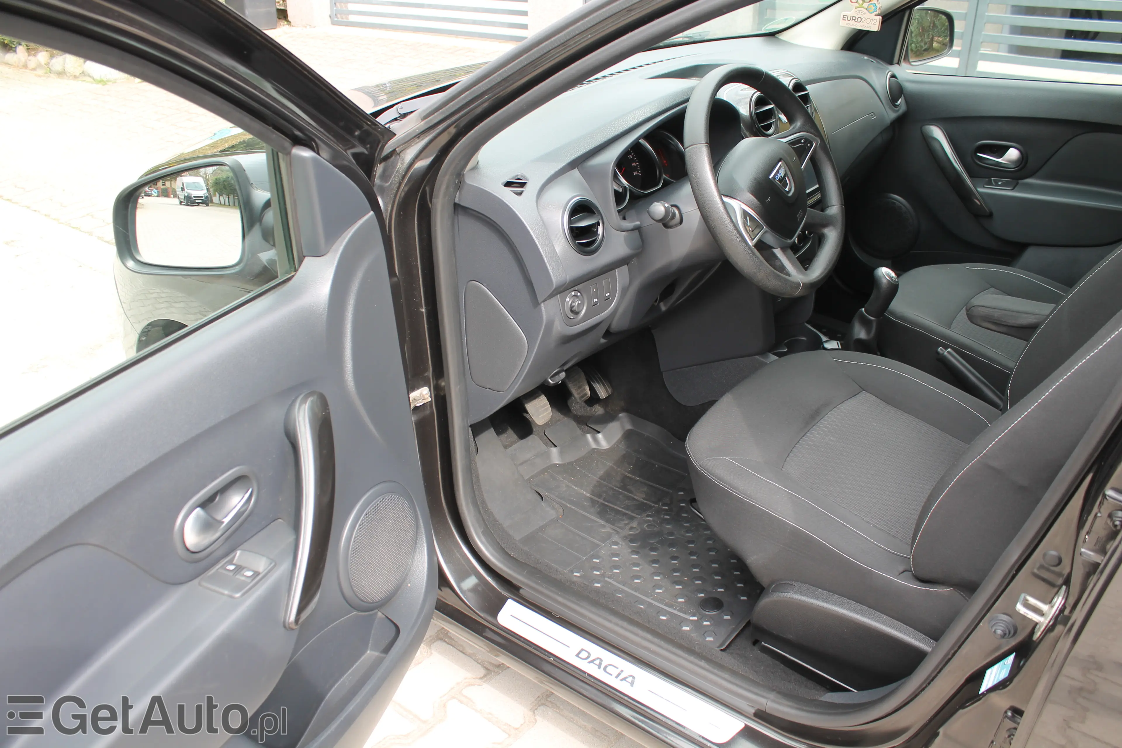 DACIA Sandero Laureate