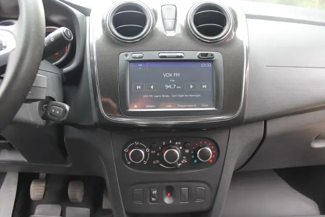 DACIA Sandero Laureate