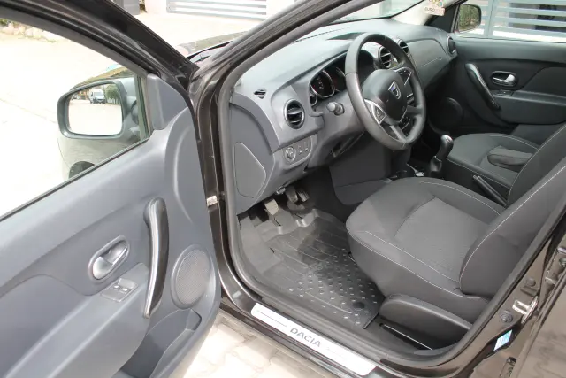 DACIA Sandero Laureate