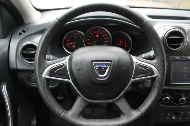 DACIA Sandero Laureate