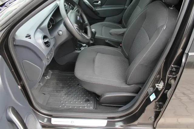 DACIA Sandero Laureate