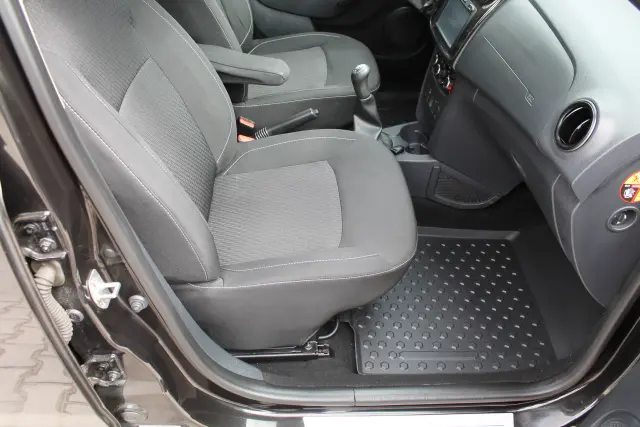 DACIA Sandero Laureate