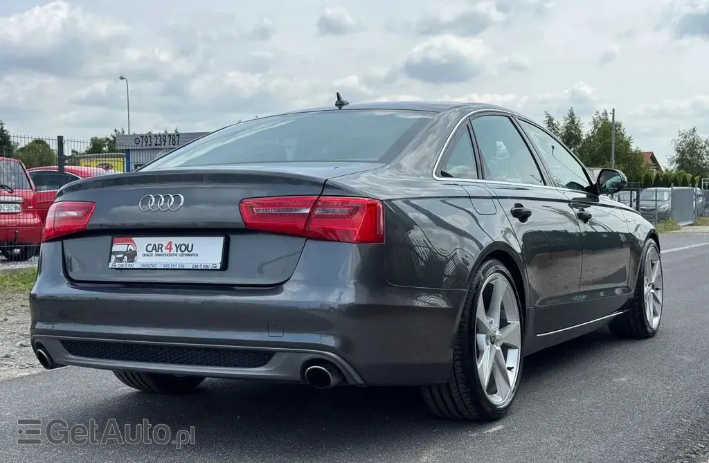 AUDI A6 
