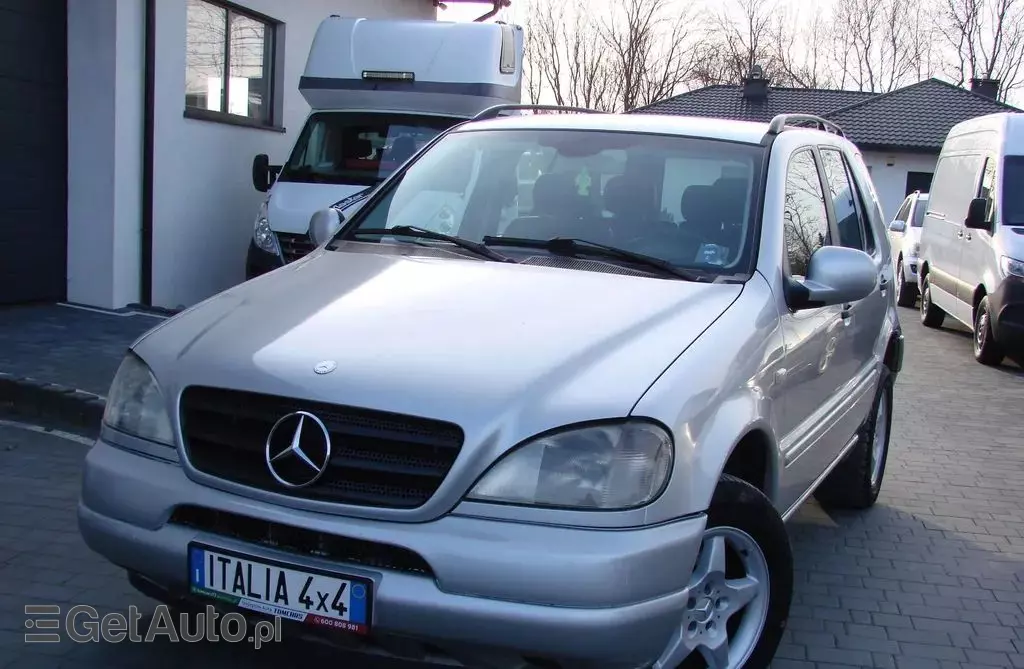 MERCEDES-BENZ Klasa M ML 270 CDI (163 KM) Automatic