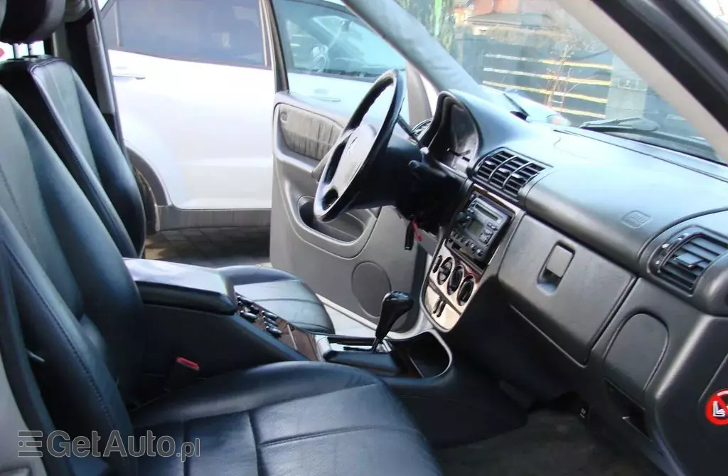 MERCEDES-BENZ Klasa M ML 270 CDI (163 KM) Automatic