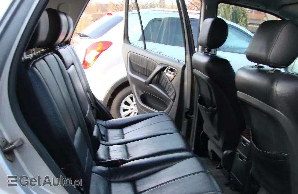 MERCEDES-BENZ Klasa M ML 270 CDI (163 KM) Automatic