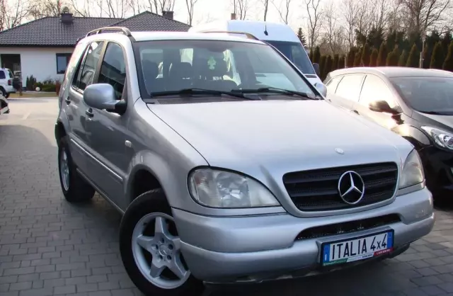 MERCEDES-BENZ Klasa M ML 270 CDI (163 KM) Automatic
