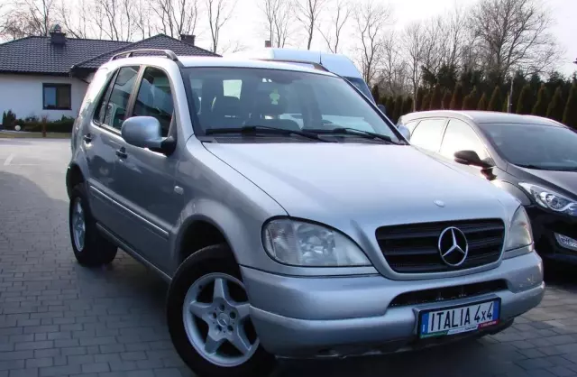 MERCEDES-BENZ Klasa M ML 270 CDI (163 KM) Automatic