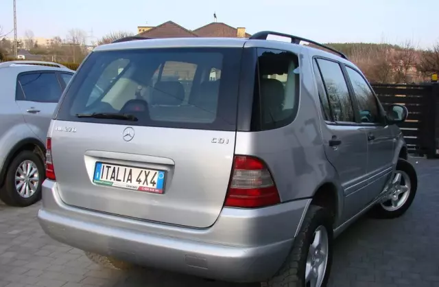 MERCEDES-BENZ Klasa M ML 270 CDI (163 KM) Automatic
