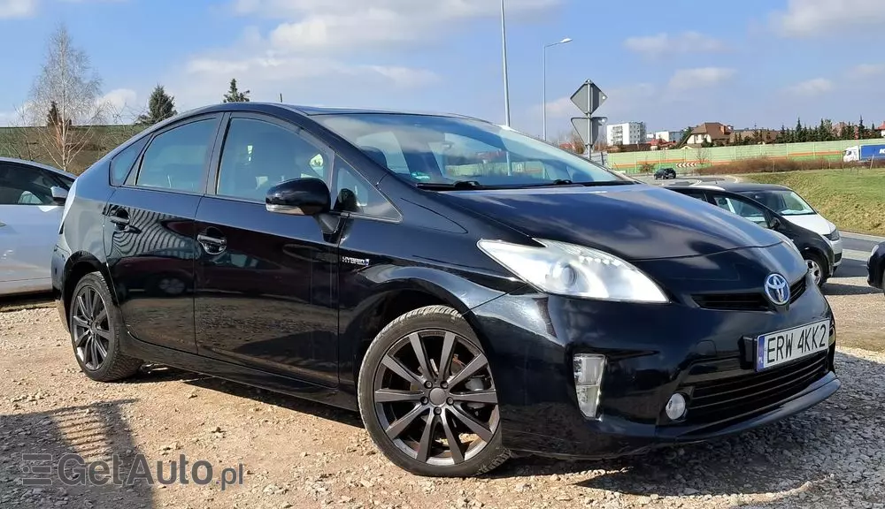 TOYOTA Prius (Hybrid) Life