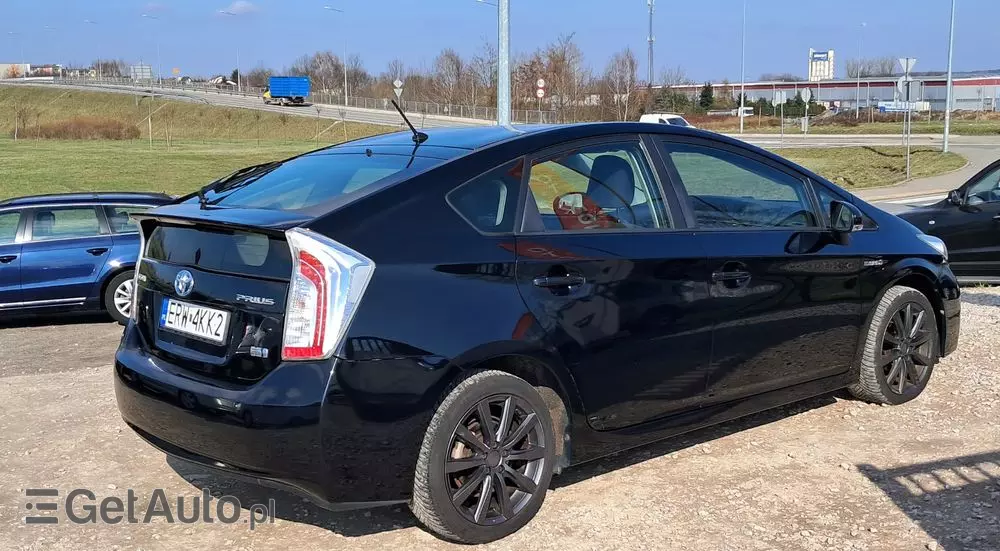 TOYOTA Prius (Hybrid) Life