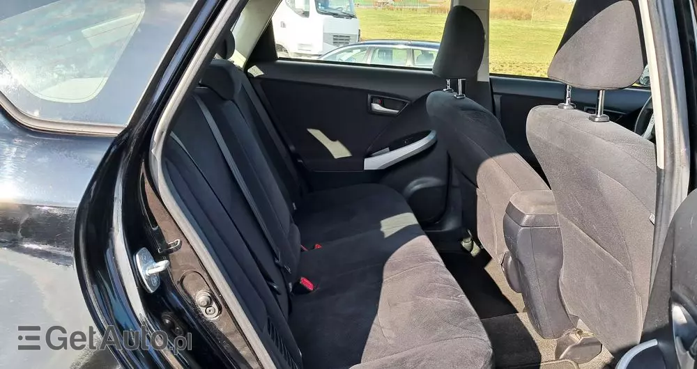 TOYOTA Prius (Hybrid) Life