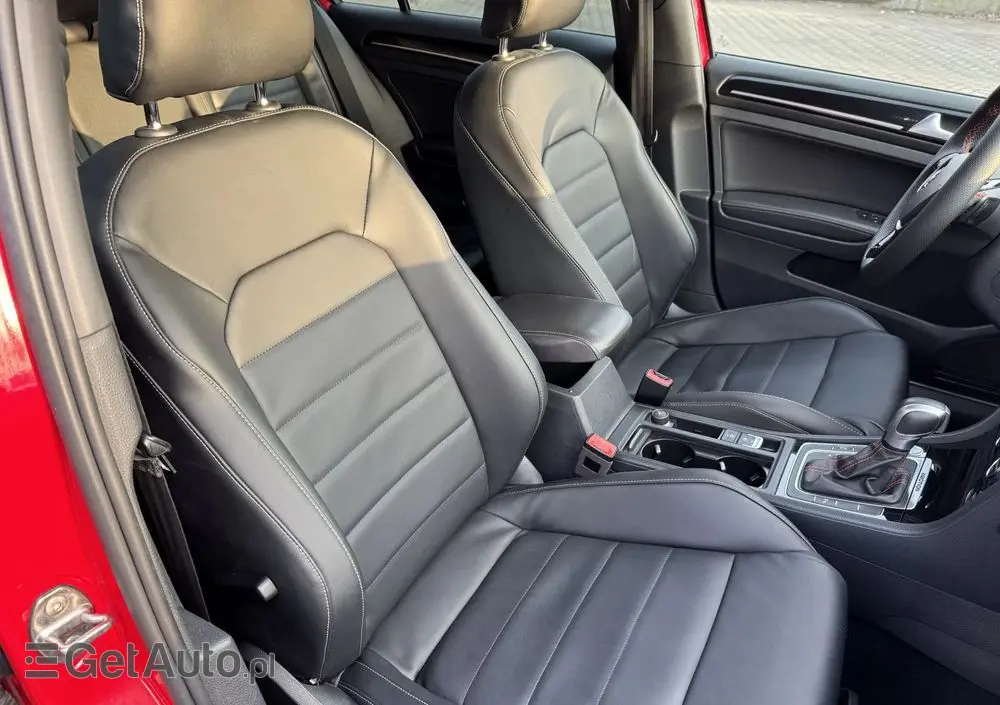 VOLKSWAGEN Golf R 4Motion BlueMotion Technology DSG