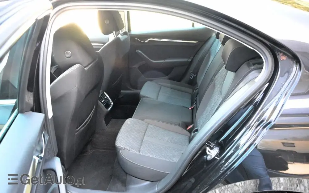 SKODA Octavia 2.0 TDI Style DSG