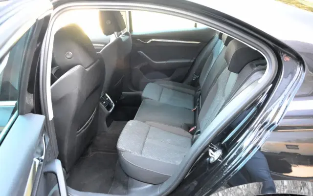 SKODA Octavia 2.0 TDI Style DSG