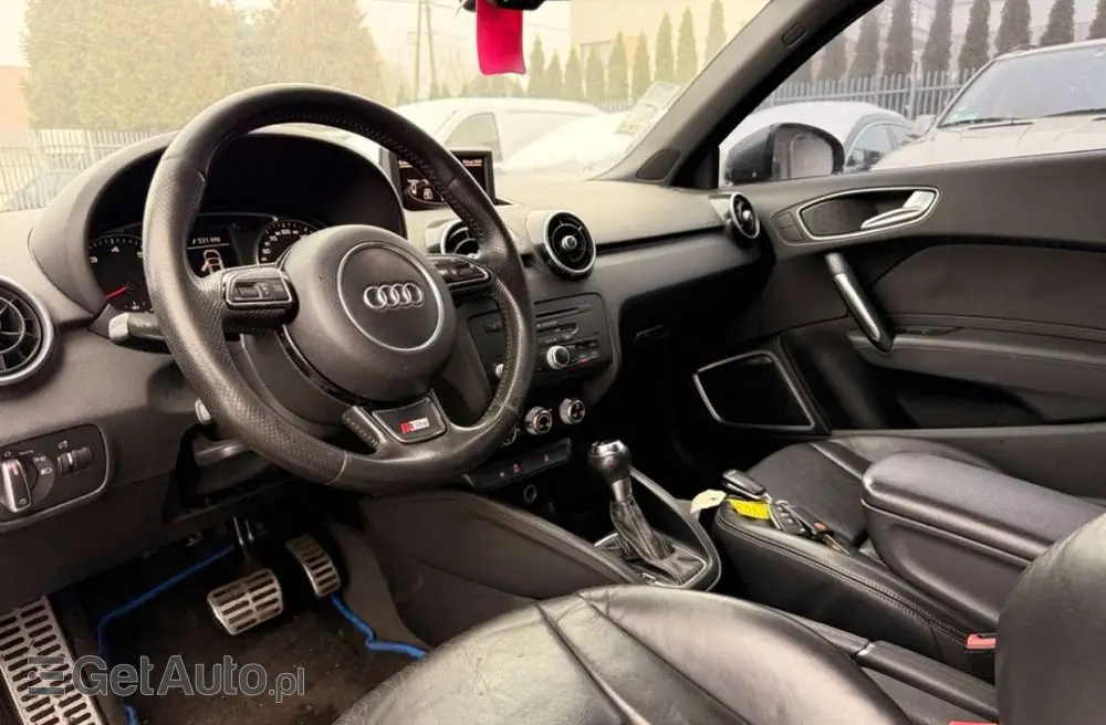AUDI A1 3-drzwiowe 1.4 TFSI S tronic S line edition