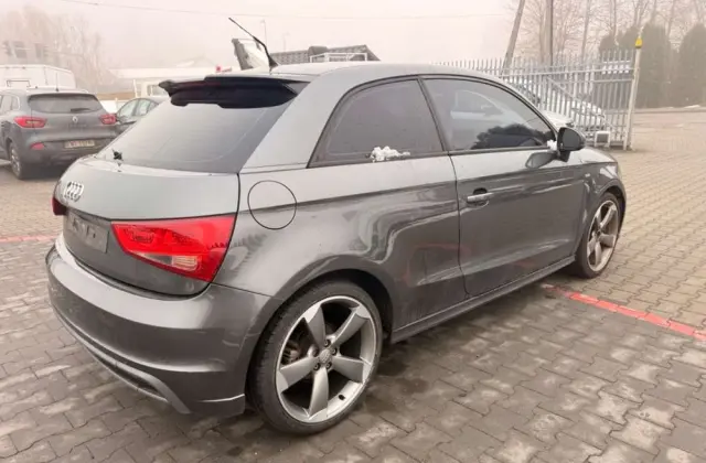 AUDI A1 3-drzwiowe 1.4 TFSI S tronic S line edition