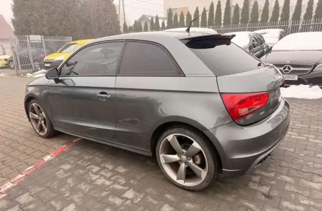 AUDI A1 3-drzwiowe 1.4 TFSI S tronic S line edition