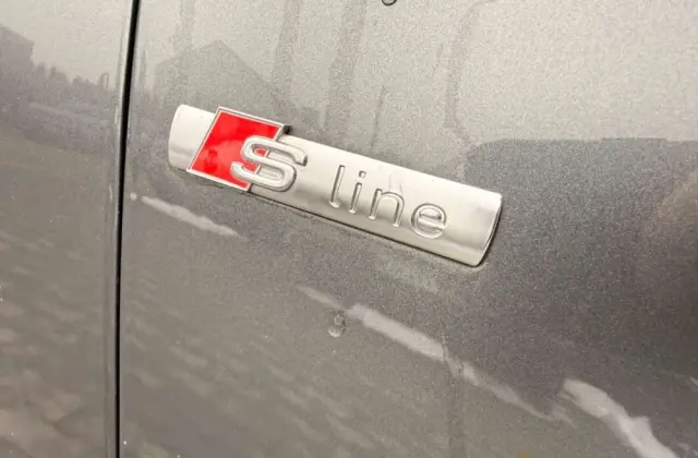 AUDI A1 3-drzwiowe 1.4 TFSI S tronic S line edition