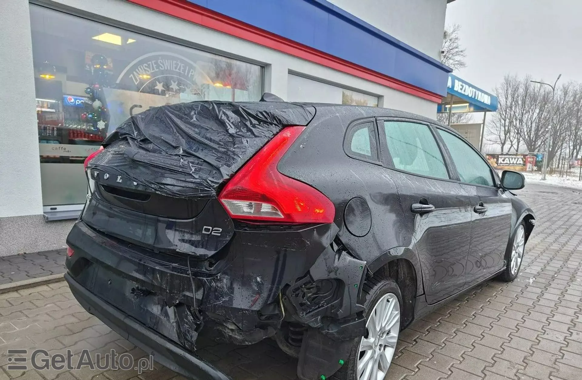 VOLVO V40 