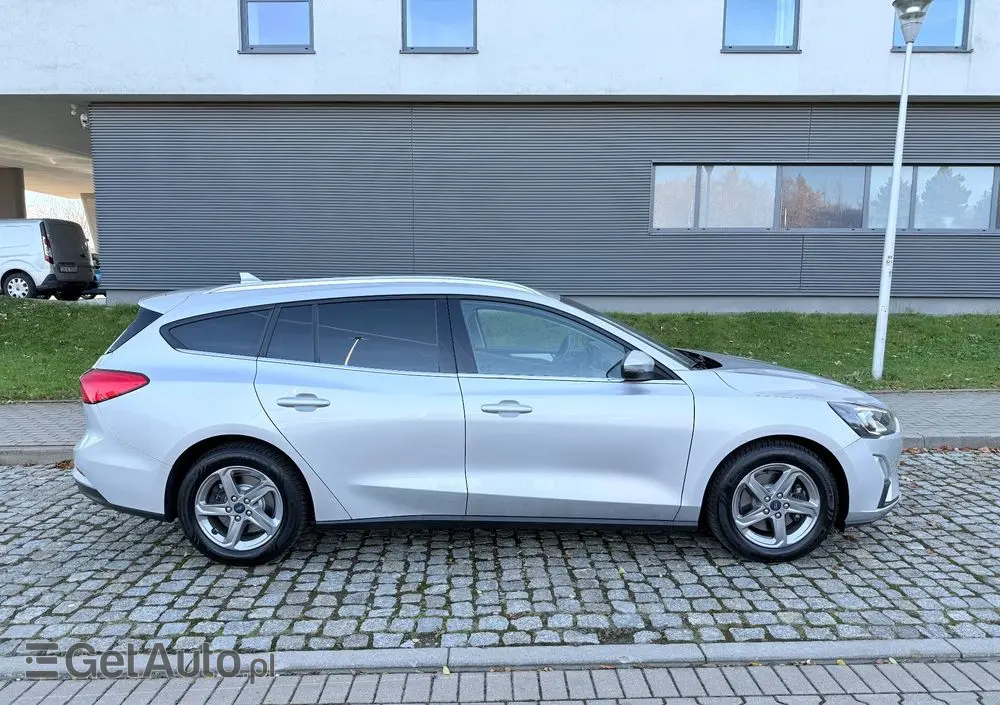 FORD Focus Turnier 1.5 EcoBlue Start-Stopp-System TITANIUM