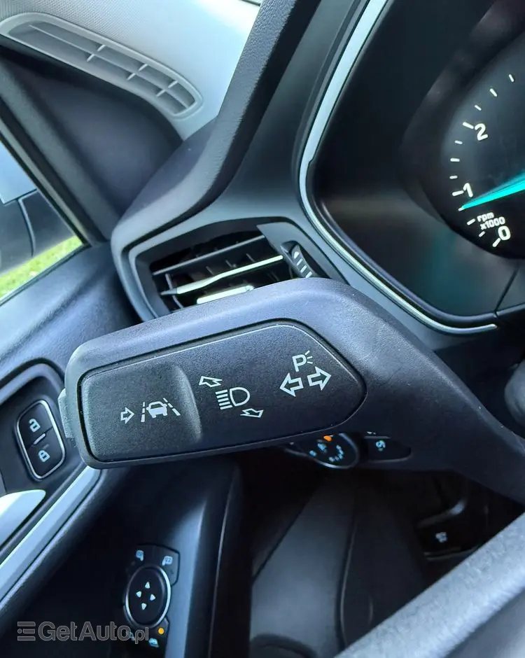 FORD Focus Turnier 1.5 EcoBlue Start-Stopp-System TITANIUM