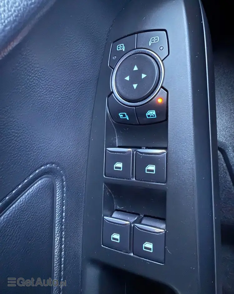 FORD Focus Turnier 1.5 EcoBlue Start-Stopp-System TITANIUM