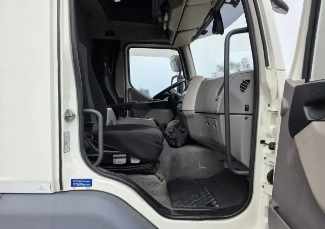 DAF LF 12/260 ZESTAW TANDEM  PRZEJAZDOWY 120m2 SALON PL. 