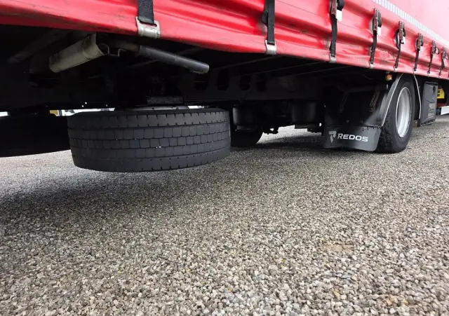 DAF LF 12/260 ZESTAW TANDEM  PRZEJAZDOWY 120m2 SALON PL. 