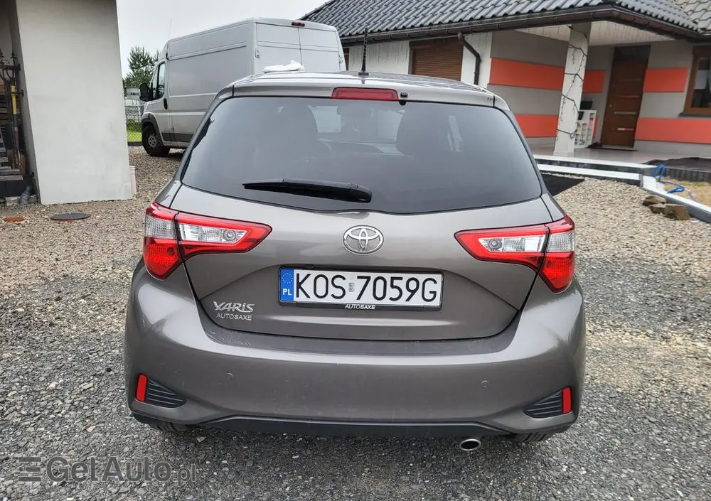 TOYOTA Yaris 1.5 Comfort