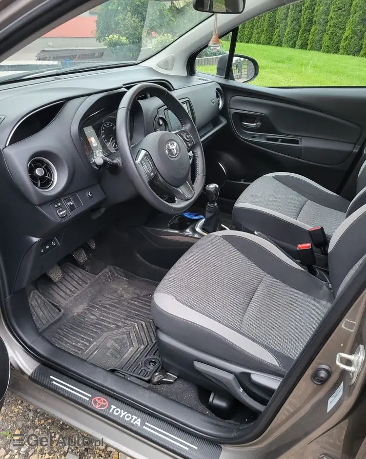 TOYOTA Yaris 1.5 Comfort