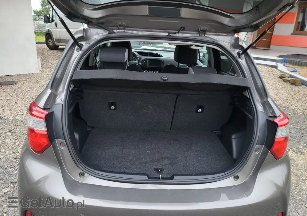 TOYOTA Yaris 1.5 Comfort