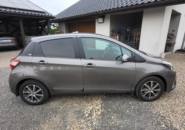 TOYOTA Yaris 1.5 Comfort