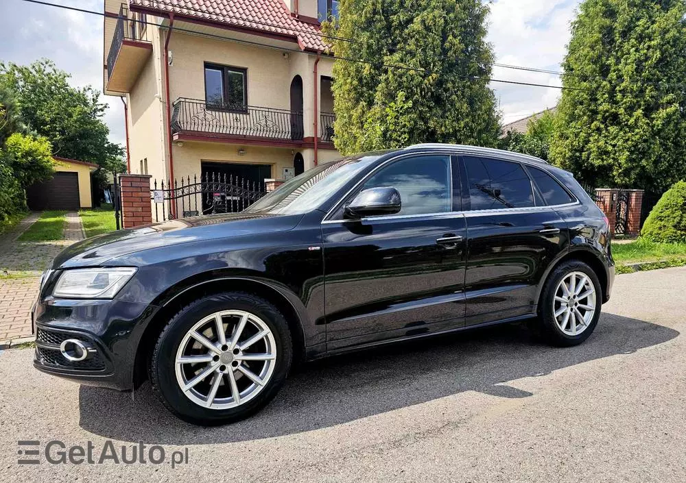 AUDI Q5 