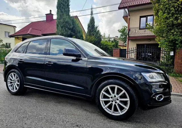 AUDI Q5 