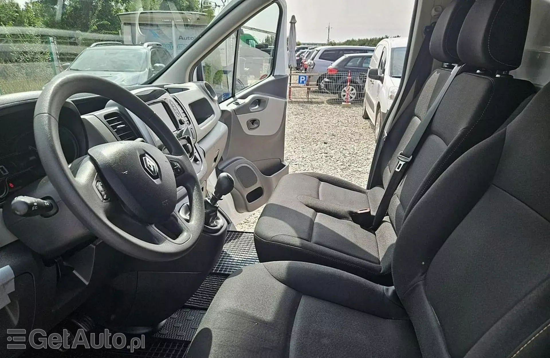 RENAULT Trafic 