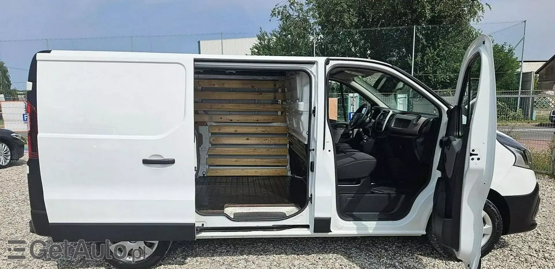 RENAULT Trafic 